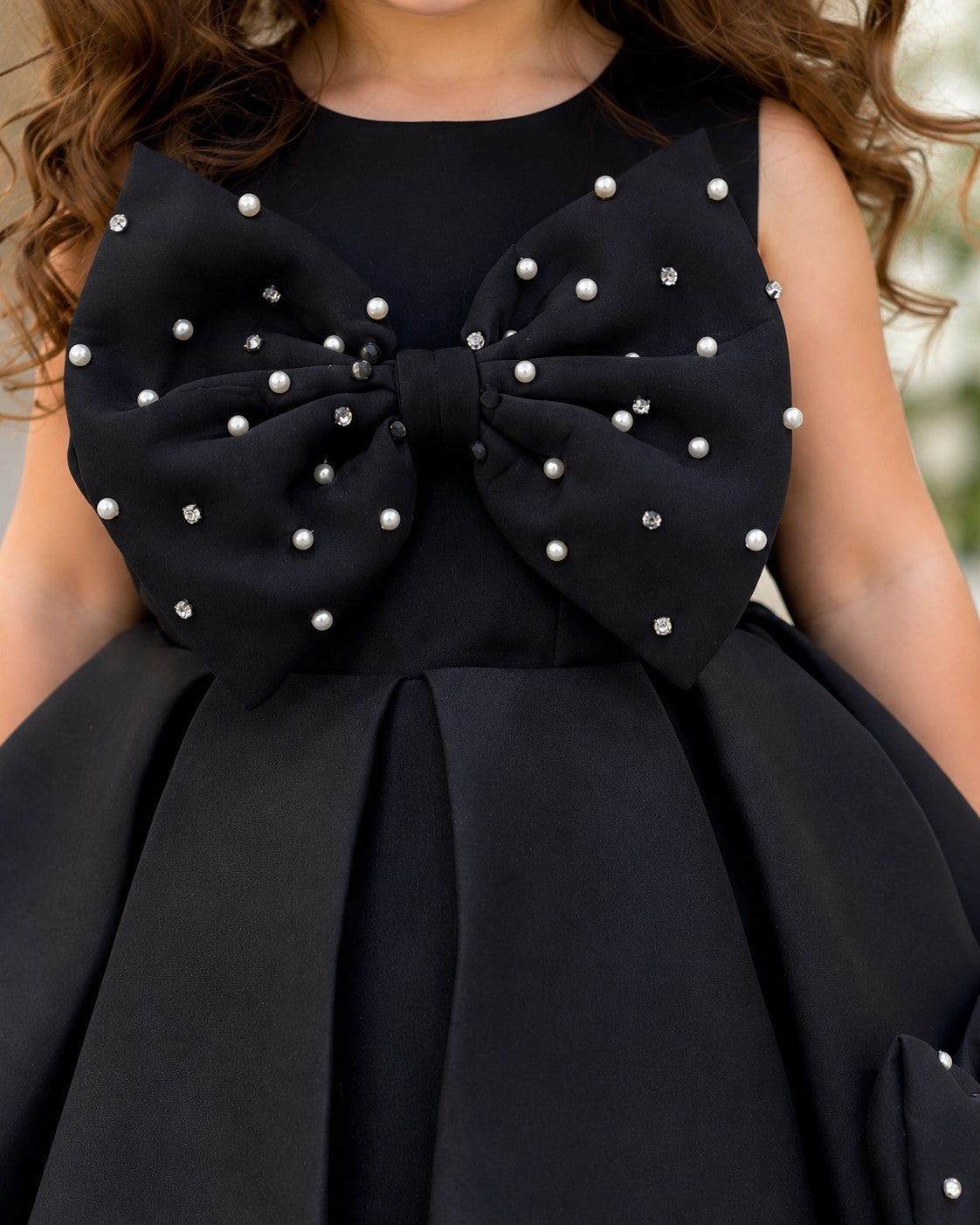 Elegant Oversized Bow Black Flared Design Dress