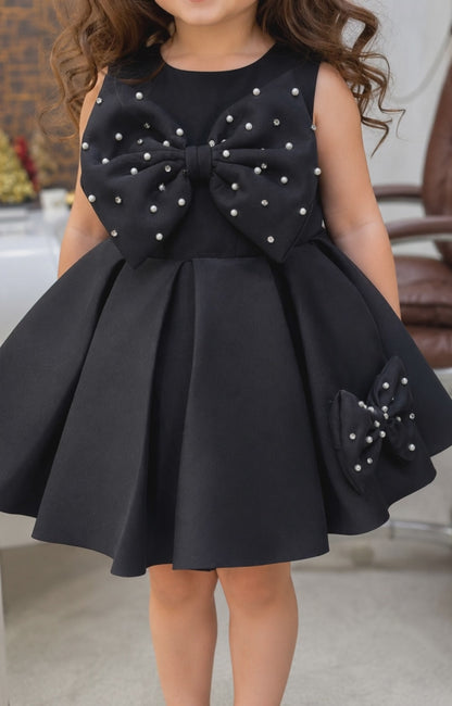 Elegant Oversized Bow Black Flared Design Dress
